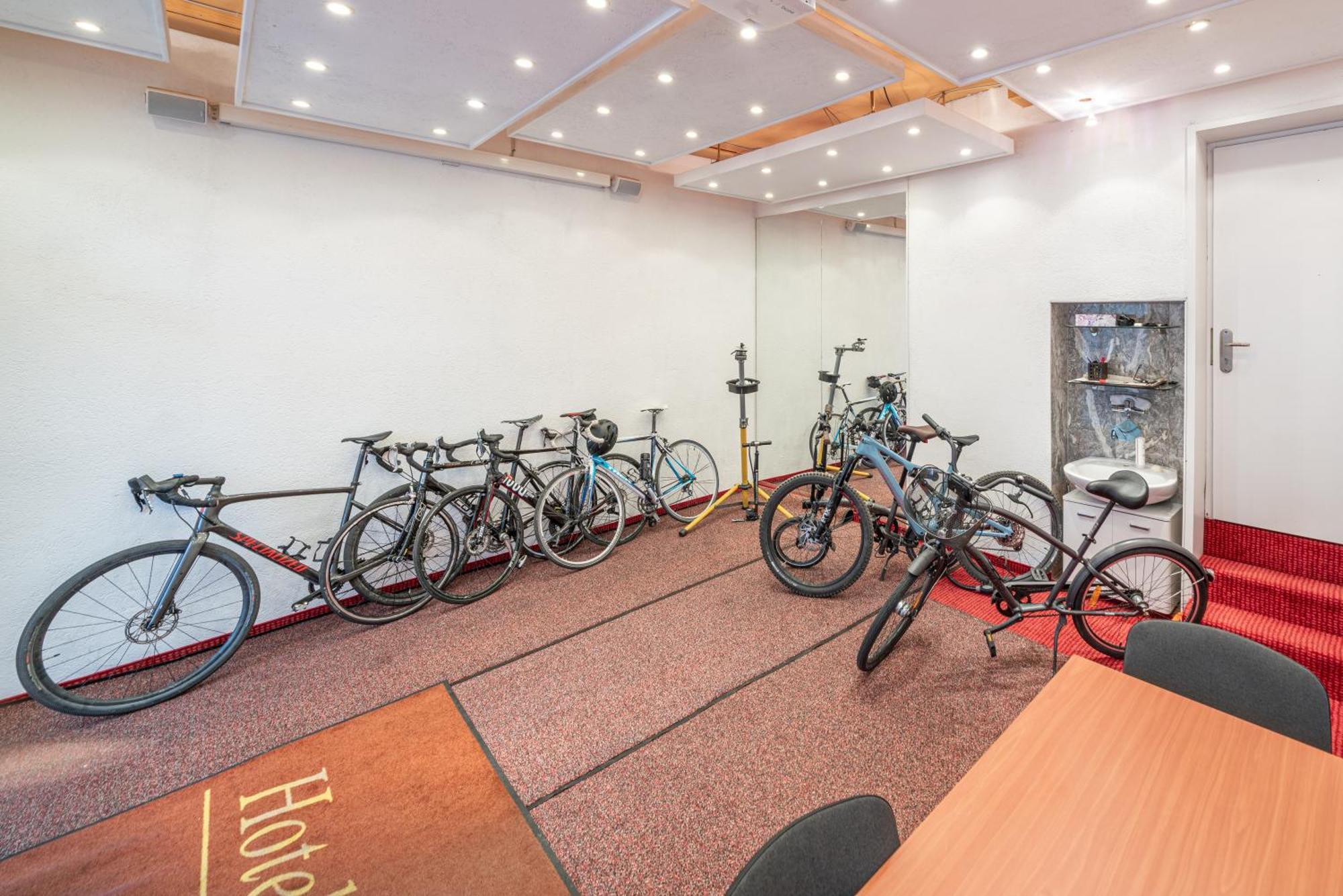 Hotel Neue Post I Self Check-In Innsbruck Luaran gambar