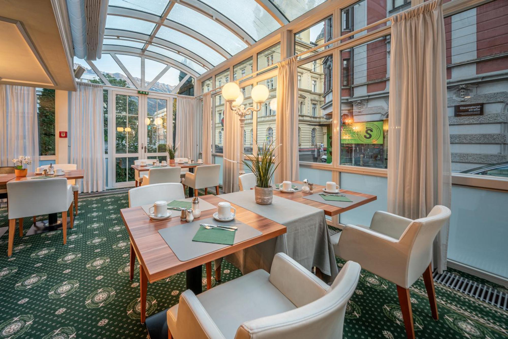 Hotel Neue Post I Self Check-In Innsbruck Luaran gambar