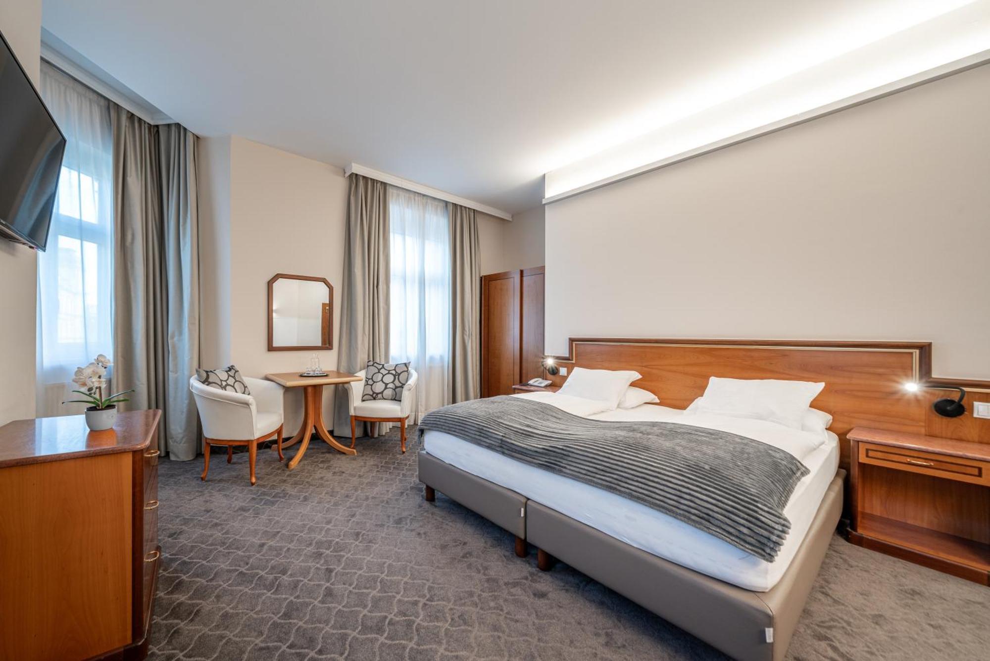 Hotel Neue Post I Self Check-In Innsbruck Luaran gambar