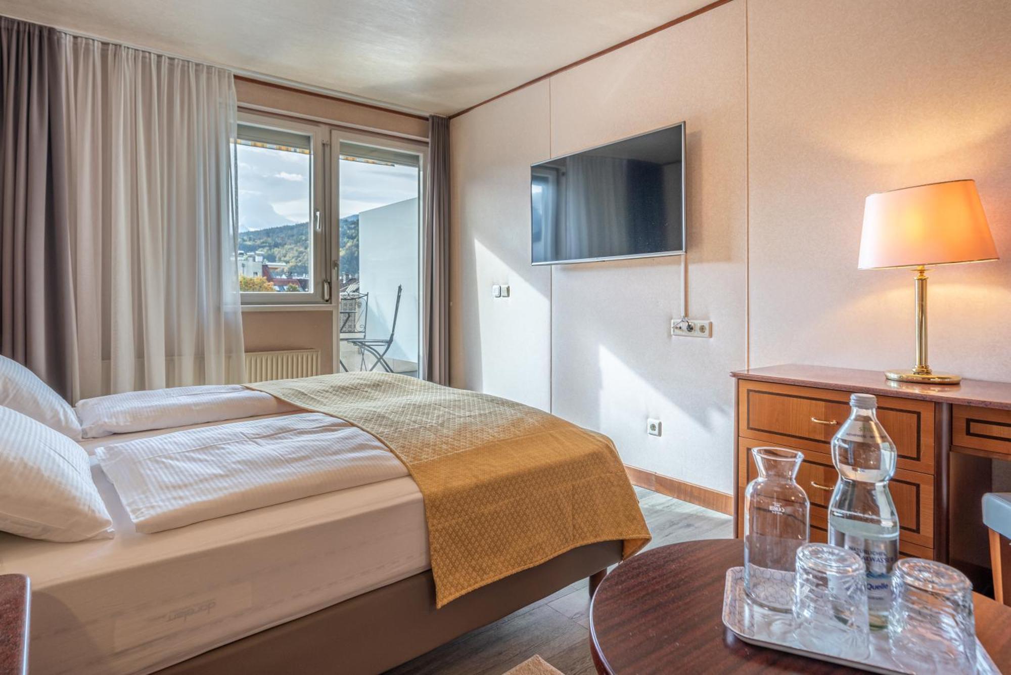Hotel Neue Post I Self Check-In Innsbruck Luaran gambar