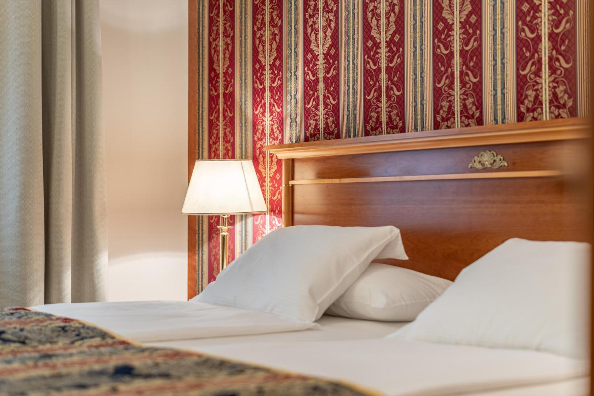 Hotel Neue Post I Self Check-In Innsbruck Bilik gambar