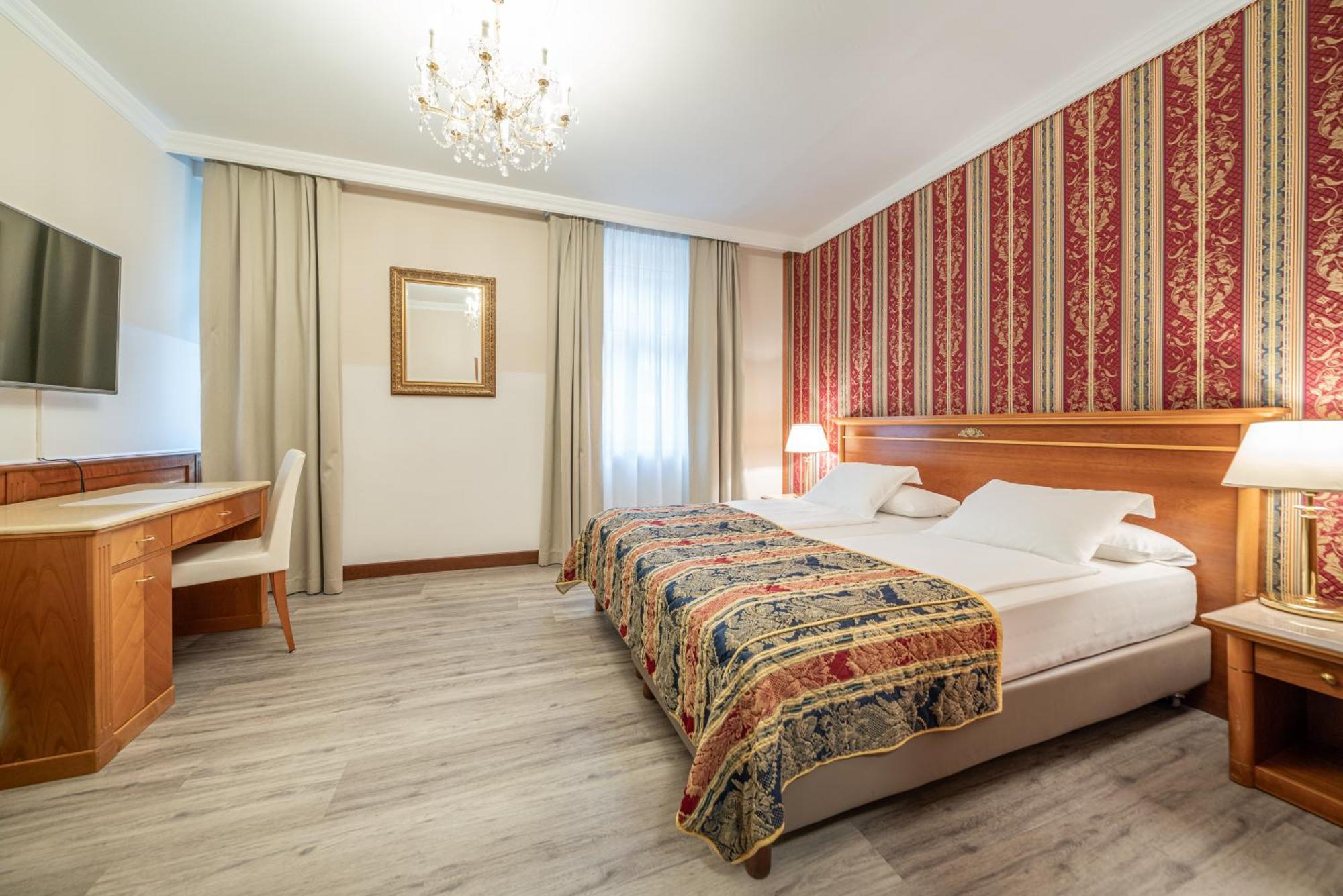 Hotel Neue Post I Self Check-In Innsbruck Luaran gambar