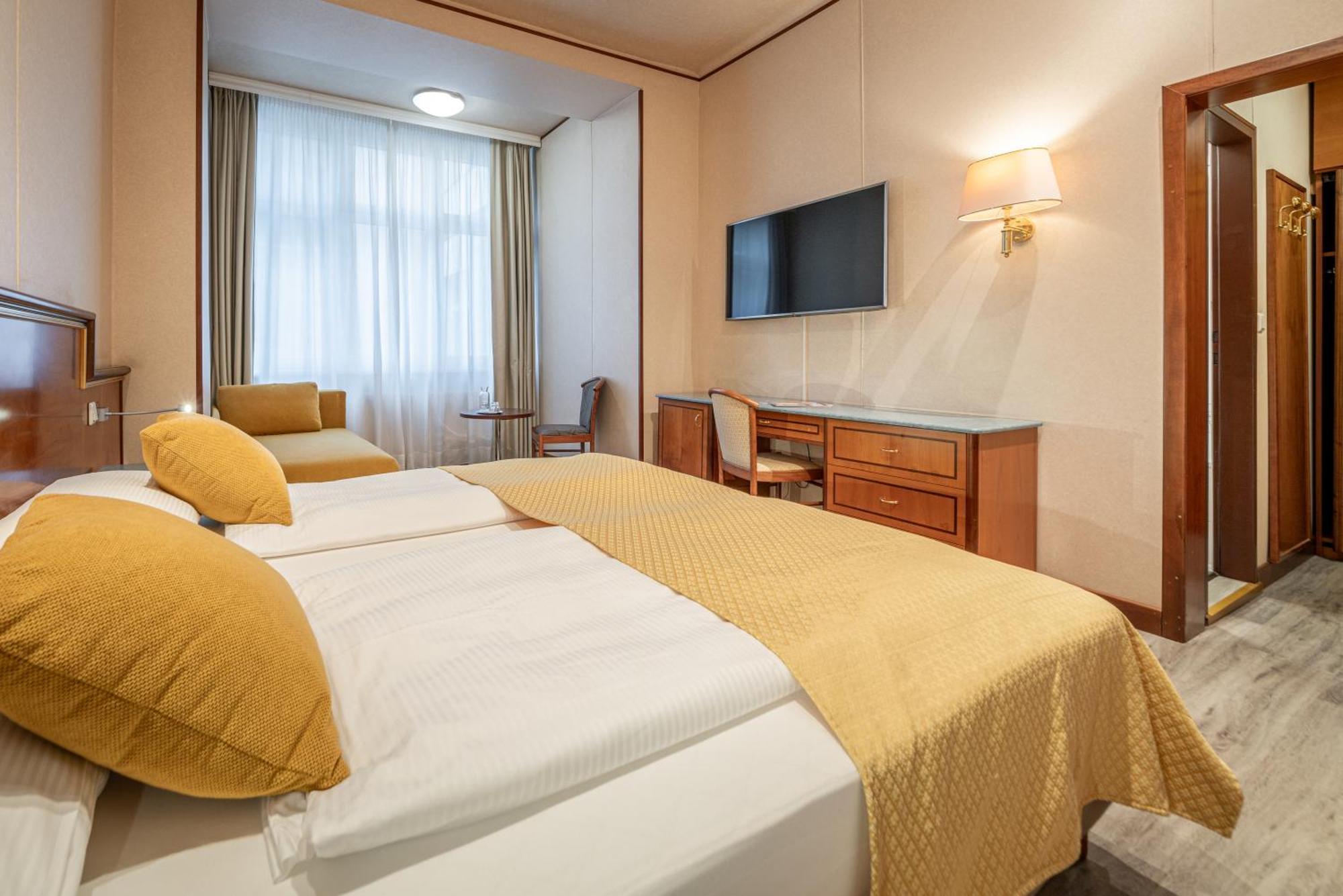 Hotel Neue Post I Self Check-In Innsbruck Luaran gambar